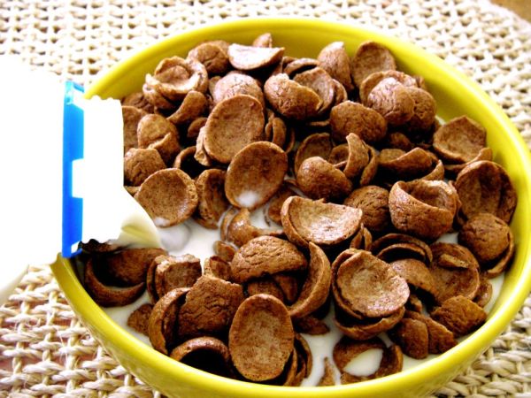Whole grain breakfast cereal