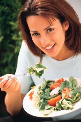 womaneatingsalad 2112